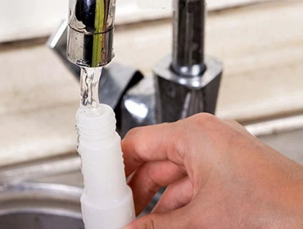 Su Hazneli ve Spreyli Cam Silme Aparatı - Resim 2