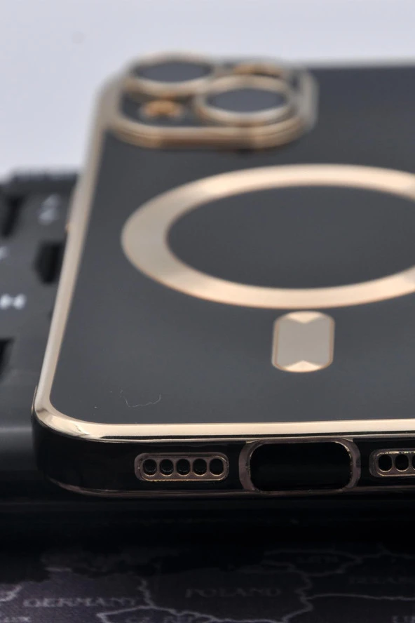 iPhone 13 Uyumlu MagSafe Özellikli Lens Korumalı Renkli Kılıf Siyah - Resim 7
