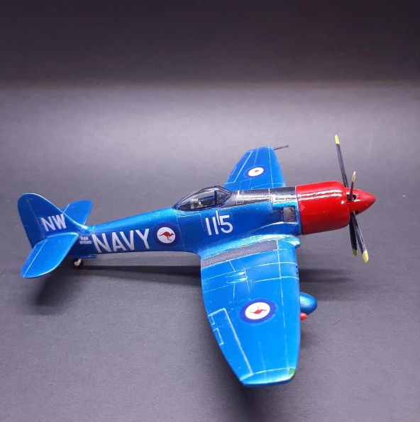Hawker Sea Fury FB11 Pm Model Avcı Uçağı Demonte Plastik Maketi - 8