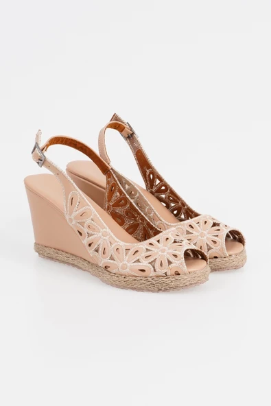 Kadın Çiçek Desenli Önü Açık Dolgu Topuklu Hasır Rahat Sandalet - Resim 9