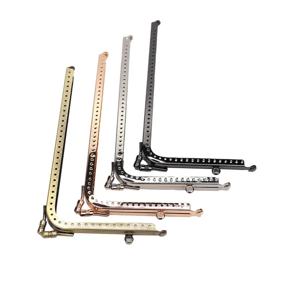 L Model Delikli Metal Çanta Bursu 18.5 CM