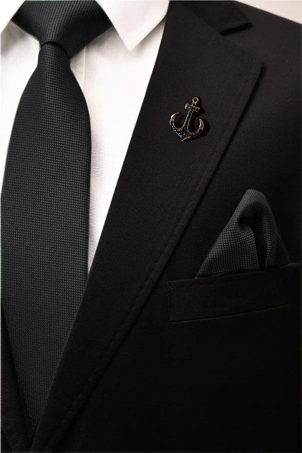 Esgue Siyah Slim Kravat Mendil & Gold Renk Çapa Broş Erkek Hediye Seti - Resim 2