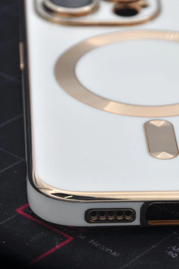 iPhone 13 Pro Max Uyumlu MagSafe Özellikli Lens Korumalı Lazerli Renkli Kılıf Krem - Resim 6