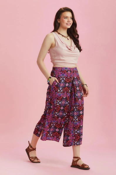 Ön Pilikaşe Detaylı Kadın Pantolon Etek