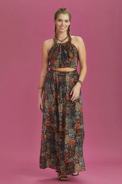 Desenli Yırtmaçlı Boyundan Bağlamalı Halter Yaka Elbise - 2