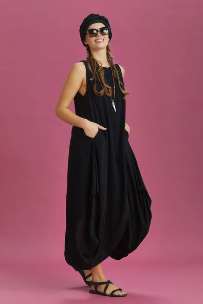 Diyagonal Kesim Ön Katlı Siyah Bol Şık Elbise - 4