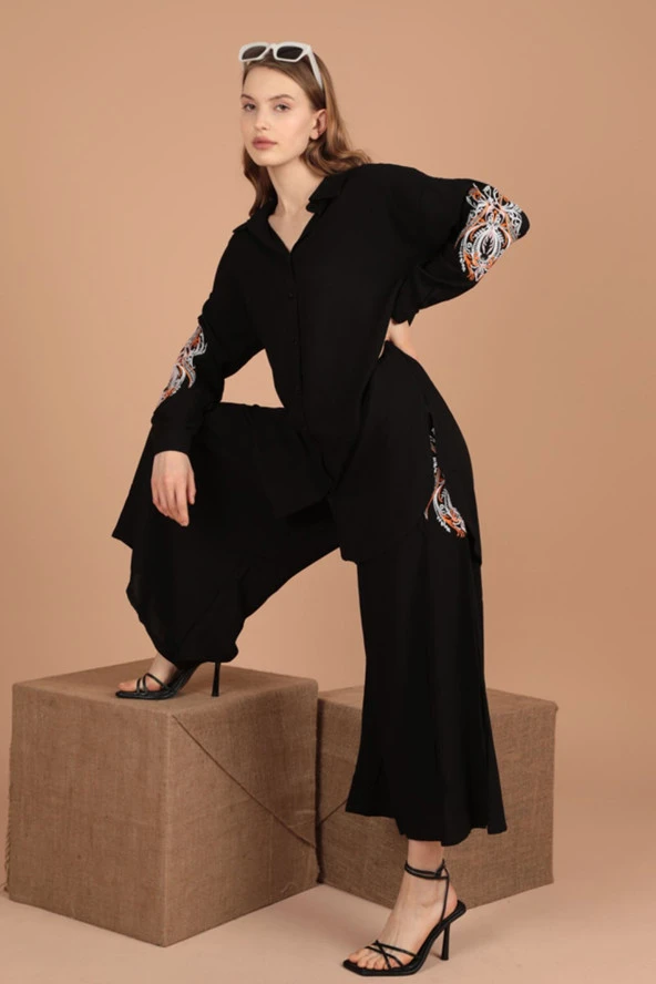 Sırt ve Kolları Nakış Detaylı  Gömlek Yakalı Viskon Kumaşlı Kadın Takım ( 2 Parça ) Siyah Yaz/Bahar