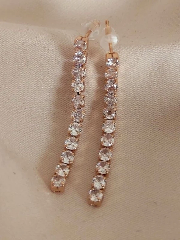ZİRKON YUVARLAK TIRNAKLI TAŞ SU YOLU GOLD KÜPE-STK124
