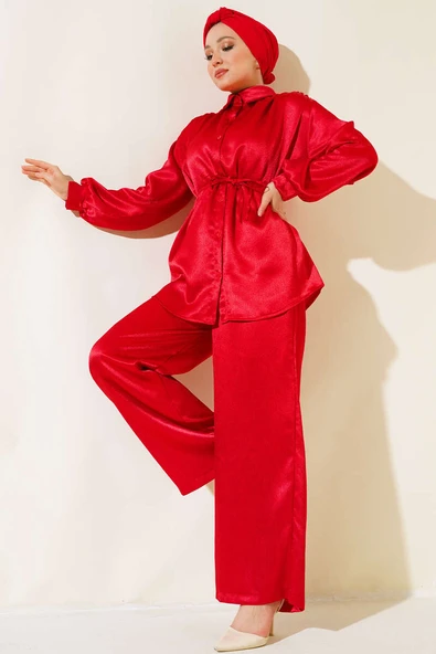 Parlak Gömlekli Takım Kırmızı ürün görseli 1