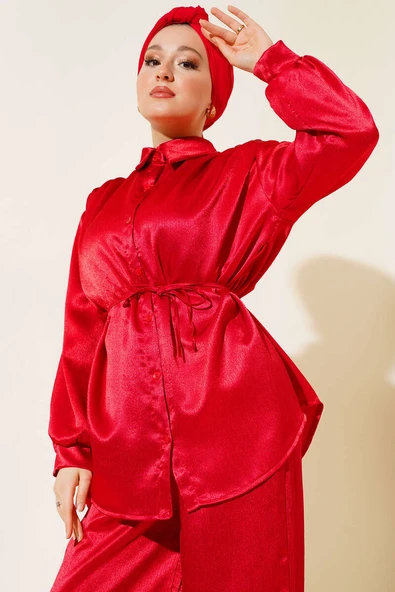 Parlak Gömlekli Takım Kırmızı - Resim 2