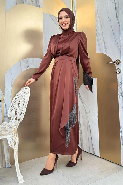 Etek Püskül Detay Kemer Aksesuarlı Saten Abiye Elbise 3763 Kahverengi - Resim 2