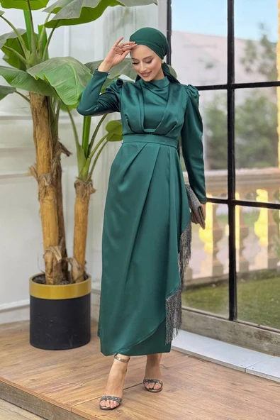 Etek Püskül Detay Kemer Aksesuarlı Saten Abiye Elbise 3763 Zümrüt ürün görseli