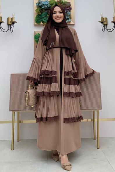 Kol Manşetleri ve Eteği Kat Kat Dantel Görünümlü Abaya 7807 Vizon