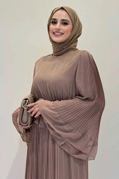 Büyük Beden Piliseli Fırfır Görünümlü Astarlı Şifon Elbise 3404-1 Vizon - Resim 4