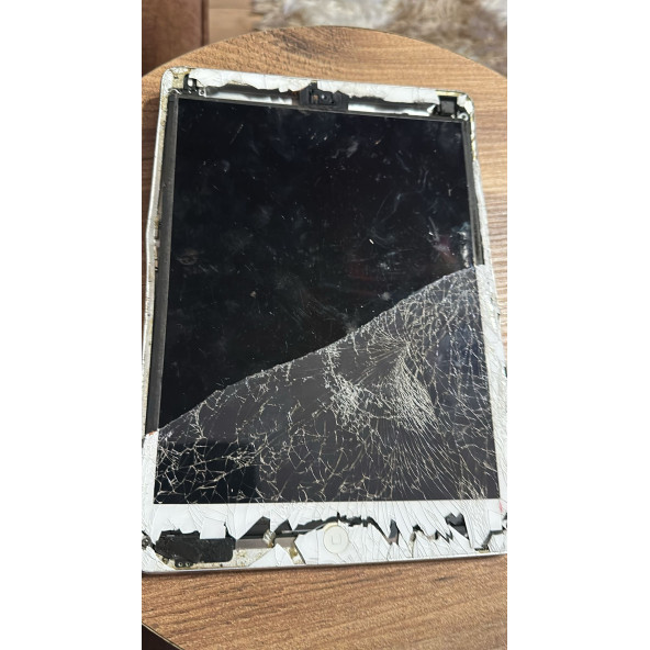 Apple iPad Air A1474 32 Gb Uzay Grisi MD786TU YEDEK PARÇALIK ürün görseli 1