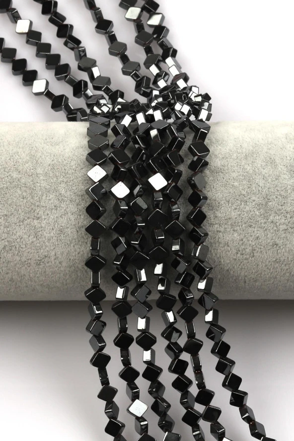 Hematit Dizi 4 x 6  mm Şekilsiz Kesim ürün görseli