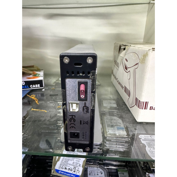 Toshiba Stor E Alu 750Gb 3.5" External Hard Drive px1395e-3g75 - 2