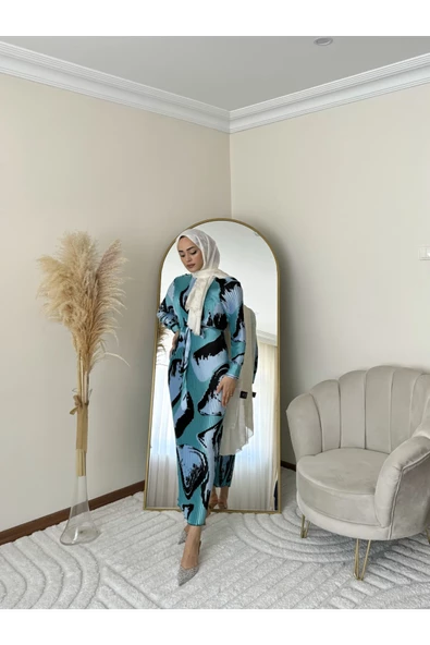 ELB004 PİLİSELİ KEMERLİ ELBİSE - 2