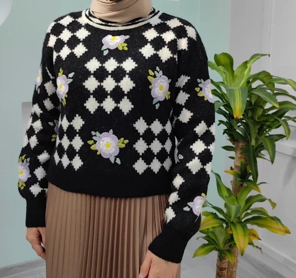 Triko Nakış Detaylı Desenli Kazak - Resim 3