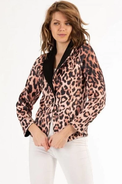 Leopar Desenli Düğmeli Kısa Ceket