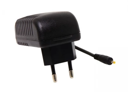 S-LINK SL-125E 5V 2A TABLETLER İÇİN ADAPTÖR