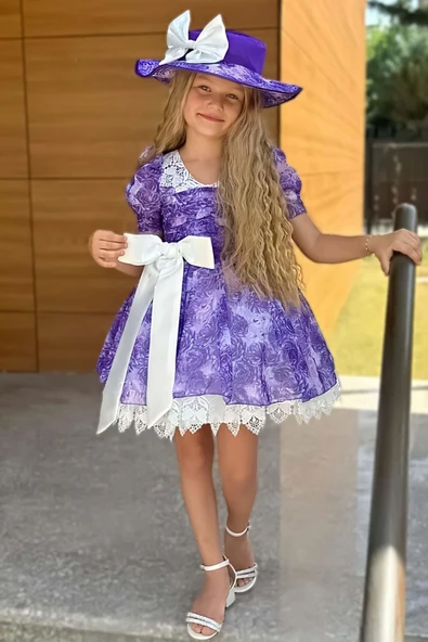 Kız Çocuk Üzeri Gül Baskılı Yakası ve Etek Ucu Dantel İşlemeli Mor Elbise ürün görseli