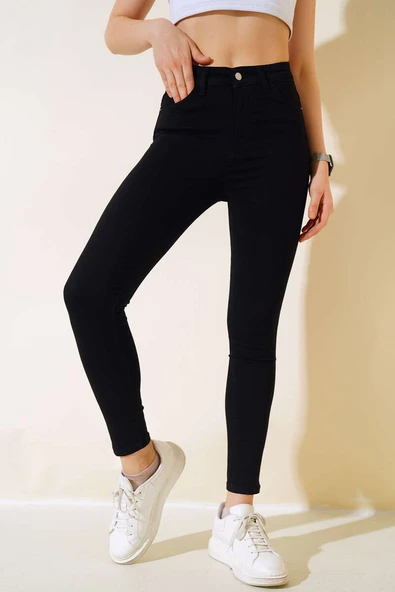 Yüksek Bel Dar Paça Kot Pantolon Siyah ürün görseli
