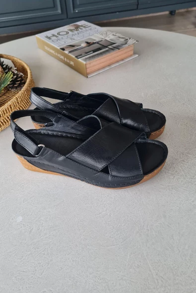 16BU 30012 Topukla Kadın Hakiki Deri Konford Sandalet - 12