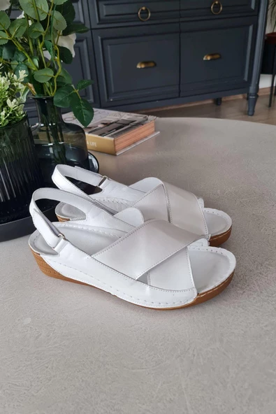 16BU 30012 Topukla Kadın Hakiki Deri Konford Sandalet - 3