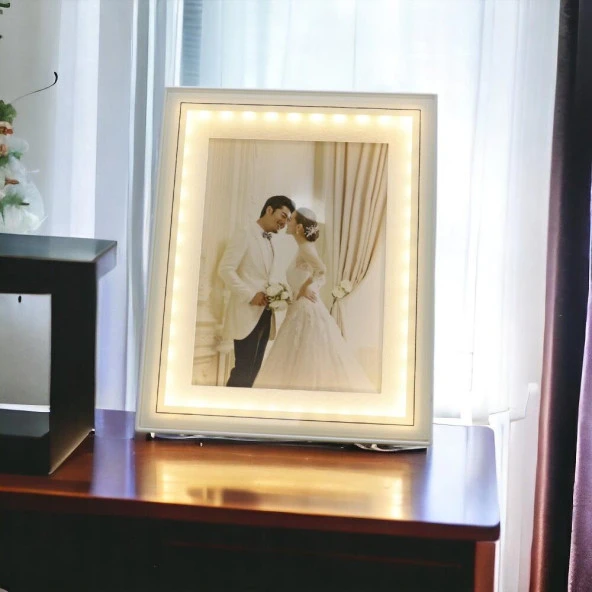 T.Concept 2’li  LED Işıklı Yatay Fotoğraf Çerçevesi Beyaz 31*22 cm - 4