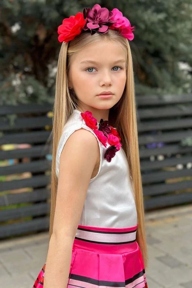 Kız Çocuk Sıfır Kol Üzeri 3D Gül İşlemeli Bluz Renkli Şerit Detaylı Fuşya Etekli Takım - Resim 4