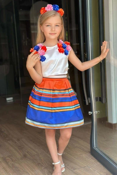 Kız Çocuk Sıfır Kol Üzeri 3D Gül İşlemeli Bluz Renkli Şerit Detaylı Mavi Etekli Takım ürün görseli