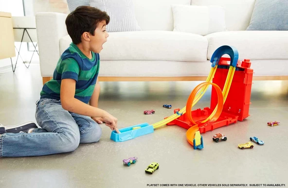 Hot Wheels Track Builder Benzin Bidonu Akrobasi Seti, 4 yaş ve üzeri, HDX78 - 2