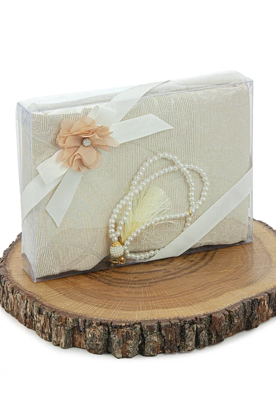 Gelin Damat Bohçasına Uygun Hediyelik Kutulu İnci Tesbihli Çeyizlik Seccade Seti Krem - Resim 3