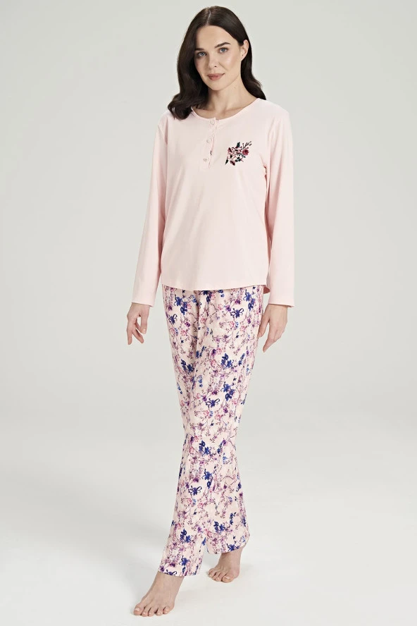 Kadın Klasik Çicek Desenli Yakası Düğmeli Uzun Kol Pijama Takımı