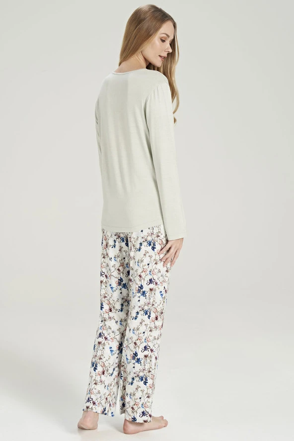 Kadın Klasik Çicek Desenli Yakası Düğmeli Uzun Kol Pijama Takımı - 10