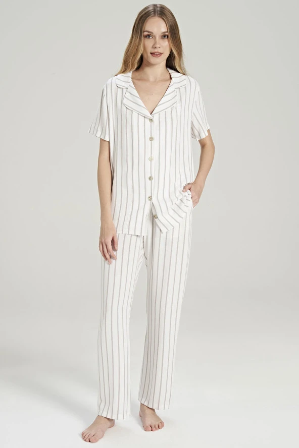 Kadın Simli Çizgi Desenli Önden Düğmeli Gömlek Yakalı Pijama Takımı