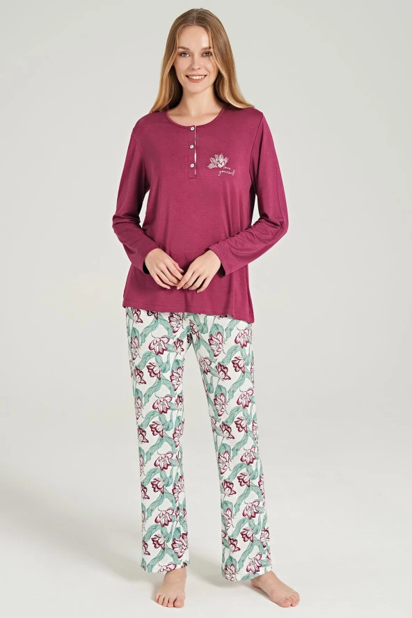 Kadın Büyük Beden Klasik Çicek Desenli Yakası Düğmeli Uzun Kol Pijama Takımı
