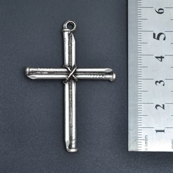 Çivili Haç Kolye Ucu - Antik Gümüş Kaplama - Kod:134 - Resim 3
