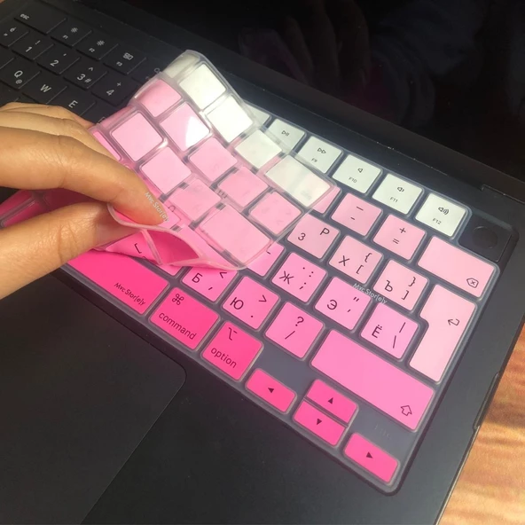 Rusça Klavye Koruyucu UK Macbook Air-Pro Kılıf M1-M2-M3-M4 (2021-2024 Yılı) (TouchID'li) ile Uyumlu Gradient - 6