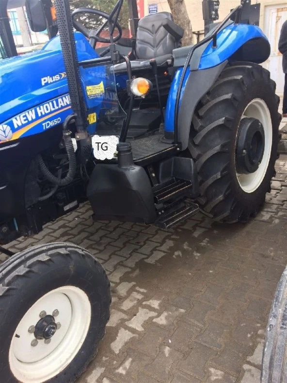 New Holland TD 65 D Traktör Kabin Paspası - 2