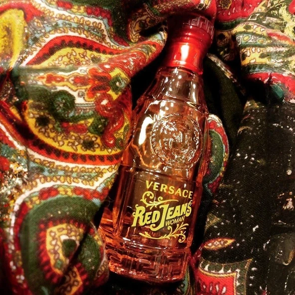 Versace Red Jeans EDT 75 ml Kadın Parfüm - Resim 4