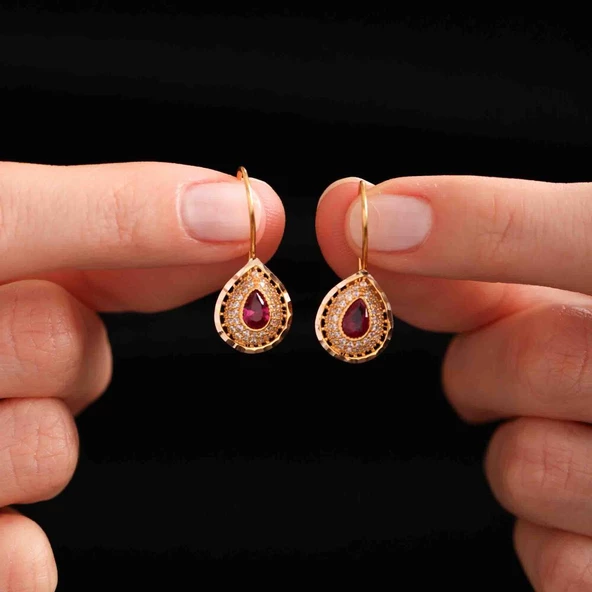 Altın Yakut Taşlı Küpe