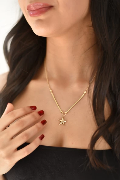 ÇG Kly425 Altın Yıldız Kolye