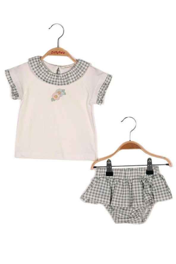 Kız Bebek Ekose Yaka Detaylı T-Shirt ve  Fırfırlı Külot Takım - 3