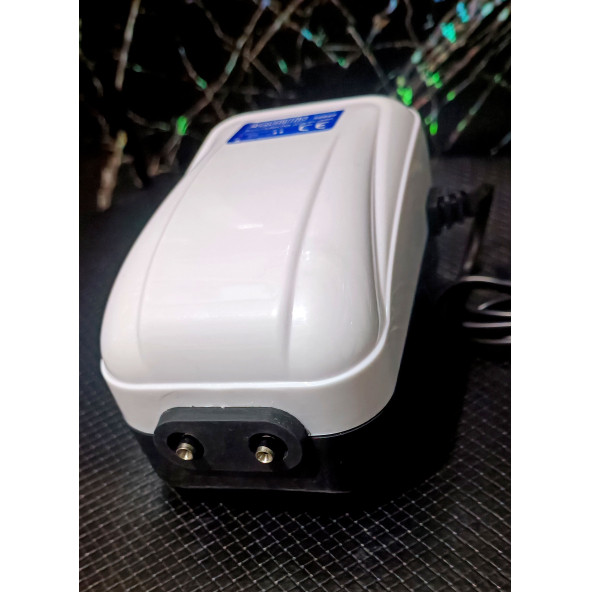 Aquawing Aq828 Çift Çıkışlı Derece Ayarli Akvaryum Hava Motoru 5w 2X3L/MİN - Resim 3