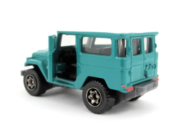 Matchbox 1:64 Arabalar FWD28 HLF93 TOYOTA LAND CRUISER FJ40 - 3