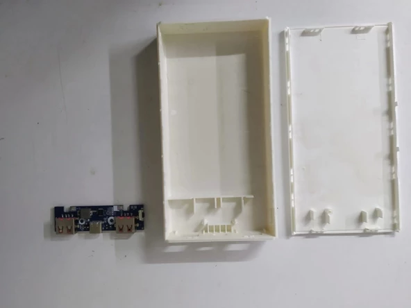 Altılı 18650 Pil Uyumlu Boş Power Bank Kutusu 5V/2.1A (Pilsiz) Beyaz - 2