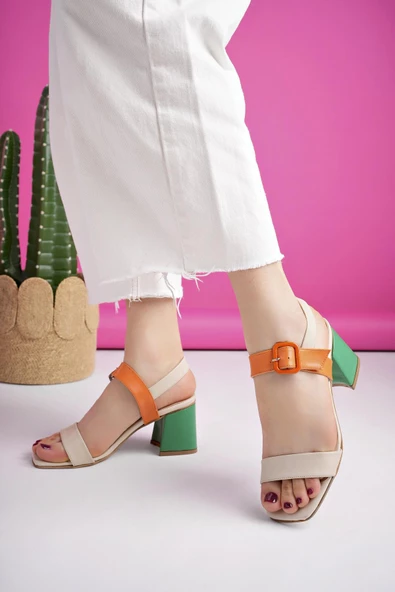 Muggo AGNES Garantili Gökkuşağı Toka ve Kemer Detaylı Topuklu Kadın Sandalet - 6