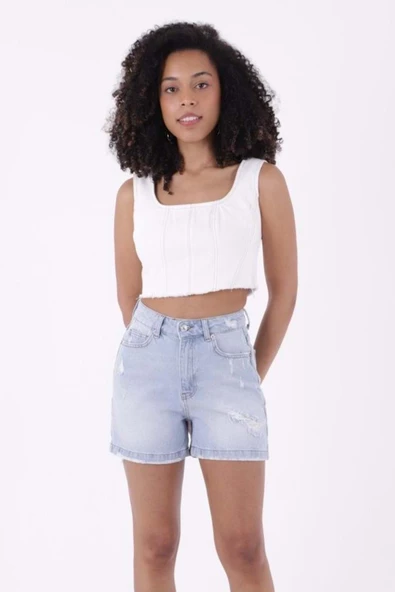 Yıpratma Detaylı Cepli ve Astarsız Kısa Boy Yüksek Belli Mom Fit Kadın Şort Buz Mavi Yaz / Bahar